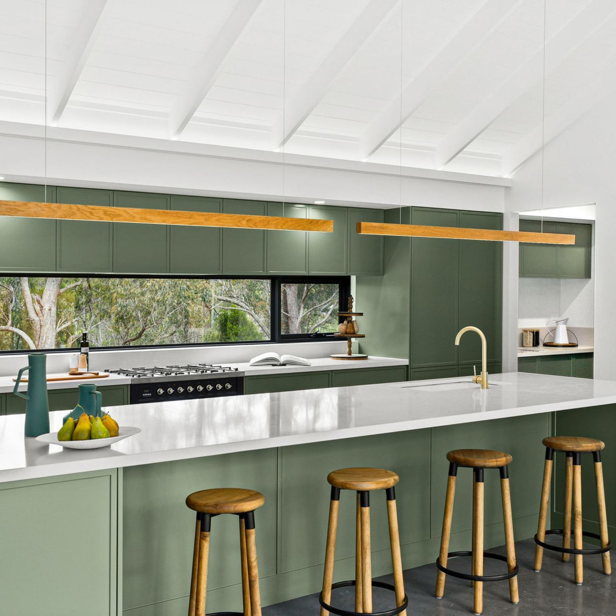 Cuisine 68x48 Matte White Inset / Undermount Fireclay Sink