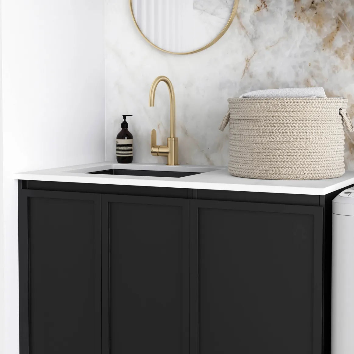 Hampshire Black Laundry Kit 1715x600x2100